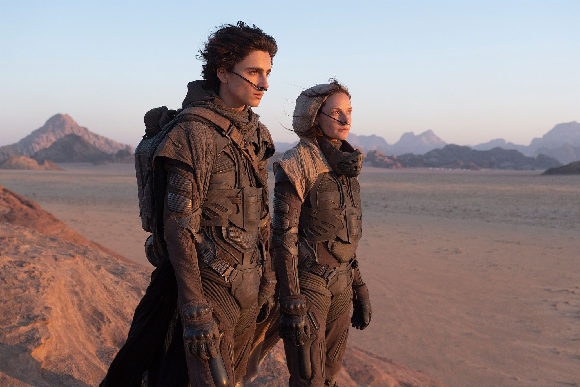 A still from 'Dune' of Paul Atreides and Lady Jessica in the desert